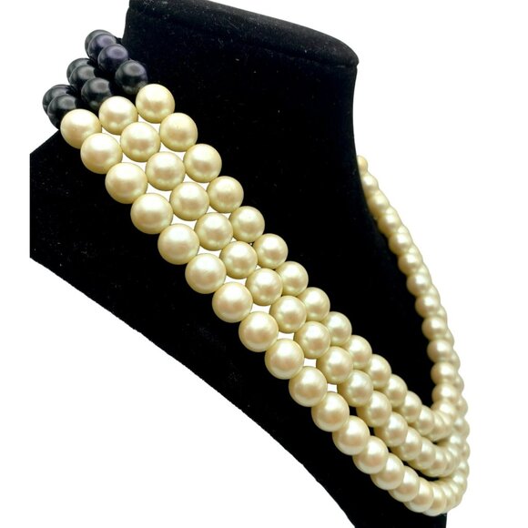 Vintage Givenchy Faux Pearl Black Bead Rhinestone Necklace Art Deco Style Clasp - Picture 5 of 10